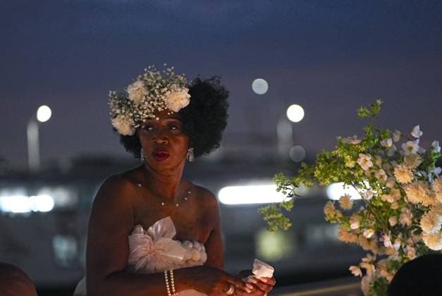 Diner en Blanc returns to New York City NEW YORK, UNITED STATES - OCTOBER 01: Thousands of guests dressed in white attend a Diner en Blanc New York City event on Thursday evening, October 1, 2026, in New York, United States. Selcuk Acar Anadolu New York United States. Editorial use only. Please get in touch for any other usage. Copyright: x2026xAnadoluxSelcukxAcarx