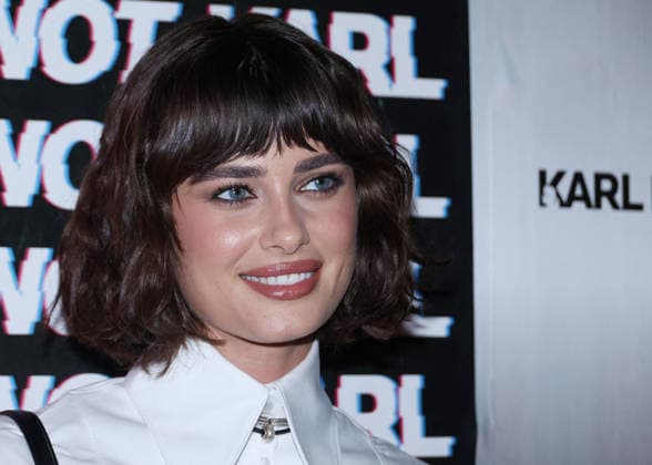 Taylor Hill at the Karl Lagerfeld: From Paris with Love event at the Karl Lagerfeld Boutique in Paris on October 1, 2026. KARL LAGERFELD celebrates its Fall Winter 2026 campaign with Paris Hilton, Kit Butler, and NOT KARL, the newest addition to the House’s universe. For this private event in Saint-Germain-des-Prés, Paris Hilton will join NOT KARL to mark this new chapter—an immersive experience in the world of KARL LAGERFELD, blending fashion, creativity, and the House’s heritage. Denis Guignebourg Bestimage The Karl Lagerfeld x Paris Hilton party during Paris RTW Spring Summer 2027 Fashion Week on October 1, 2026, in Paris, France. Paris, France Copyright: xDenisxGuignebourgx xBestimagexDenisxGuignebourgx xBestimagex