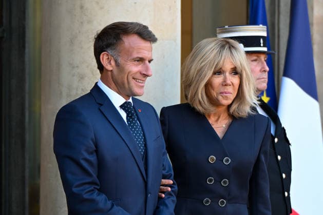 French President Emmanuel Macron and his wife Brigitte Macron greet Argentine President Javier Milei (left) and Karina Milei (second from right), Secretary General of the Argentine Presidency and sister of the Argentine President, ahead of their meeting at the Élysée Palace on October 1, 2026, in Paris, France 460119 2026 10 01 Macron, Brigitte Trogneux Macron, Emmanuel Copyright: xL.Urmanx xStarfacex STAR_460119_012