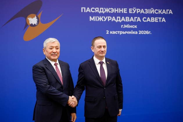 BELARUS, MINSK - OCTOBER 2, 2026: Alexander Turchin (R), Prime Minister of Belarus, greets his counterpart Adylbek Kasymaliev of Kyrgyzstan during a photo op for participants in a meeting of the Eurasian Intergovernmental Council Minsk Belarus - ZUMAt113 20261002_zaa_t113_034 Copyright: xDmitryxAstakhovx