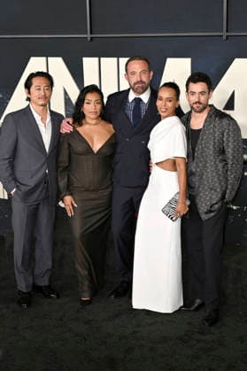 Steven Yeun, Adriana Paz, Ben Affleck, Kerry Washington, and Luis Gerardo Mendez at the world premiere of the Netflix film *Animals* at the Westwood Village Theater in Los Angeles, October 1, 2026 Foto:xD.xStarbuckx xFuturexImagex animals_6113