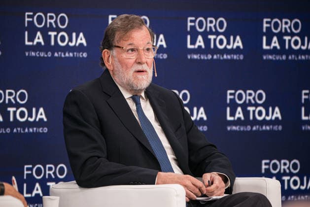 Second Day of the La Toja Vínculo Atlántico Forum Former Prime Minister Mariano Rajoy, during the La Toja Vínculo Atlántico Forum, on October 2, 2026, in O Grove, Pontevedra, Galicia, Spain. The La Toja Vínculo Atlántico Forum is a renowned annual forum for debate and reflection focused on the defense of liberal democracy, the Atlantic partnership, and international cooperation. Founded in 2019 on the initiative of Josep Piqué, Amancio López Seijas, and the Hotusa Group, it brings together prominent political and business leaders, academics, and representatives of civil society on the island of La Toja. OCTOBER 2, 2026 Elena Ferná O Grove, Pontevedra, Galicia O Grove, Pontevedra, Galicia, Spain Copyright: xElenaxFernandezx 7815473