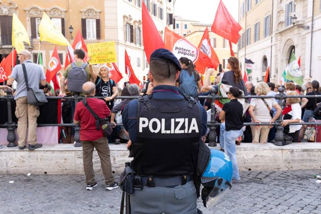 IPA89220779 - Protest in Piazza Montecitorio in Rome against the passage of the Anti-Semitism Decree-Law Copyright: xMatteoxNardonex xx IPA89220779