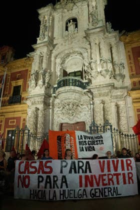 The Seville Tenants’ Union is organizing a demonstration for the right to housing. Images from the demonstration in front of the Palacio de San Telmo for the right to housing. October 2, 2026, in Seville, Andalusia, Spain The Seville Tenants’ Union is organizing a demonstration under the slogan Seville for the Right to Housing to demand measures against evictions, exorbitant rents, and real estate speculation October 2, 2026 Francisco J Seville, Andalusia Seville, Andalusia, Spain Copyright: xFranciscoxJ.xOlmox 7816804