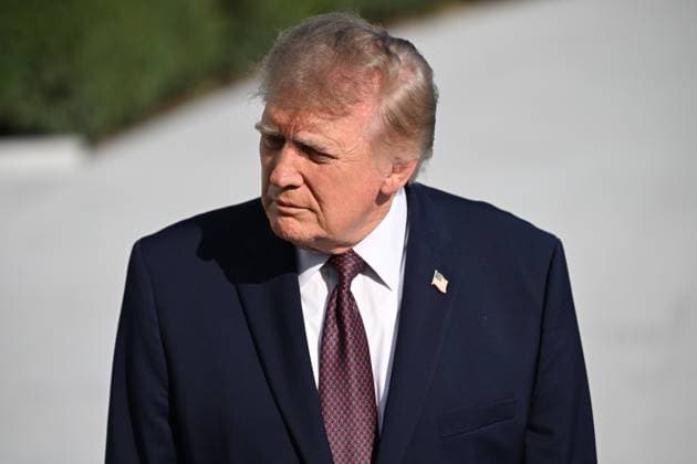 October 2, 2026, Washington, Dc, USA: U.S. President Donald Trump talks to the media before boarding Marine One on the South Lawn of the White House in Washington, DC, United States, on October 2, 2026. Washington USA - ZUMAs197 20261002_aaa_s197_271 Copyright: xKylexMazzax
