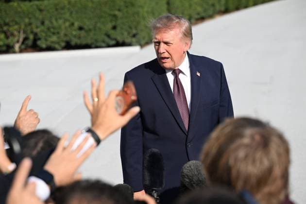 October 2, 2026, Washington, Dc, USA: U.S. President Donald Trump talks to the media before boarding Marine One on the South Lawn of the White House in Washington, DC, United States, on October 2, 2026. Washington USA - ZUMAs197 20261002_aaa_s197_263 Copyright: xKylexMazzax