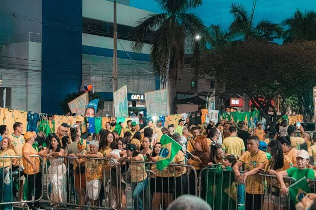 RECORD DATE NOT STATED Presidential candidate Flavio Bolsonaro visits the city of Montes Claros in the final stretch of the elections. Montes Claros (MG), 02 10 2026 - Elections Flavio Bolsonaro Montes Claros - Presidential candidate Flavio Bolsonaro, accompanied by Nikolas Ferreira (PL), Samuel Caires (PL), Marco Antonio Moreira da Costa (Novo), Domingos Savio (PL), Flavio Roscoe (PL), during a visit to the city of Montes Claros in the final stretch of the elections, this Friday, October 2, 2026.(Foto: Diego Tavares Thenews2 imago images) Presidential candidate Flavio Bolsonaro visits the city of Montes Claros in the final stretch of the elections. Copyright: xDiegoxTavaresx