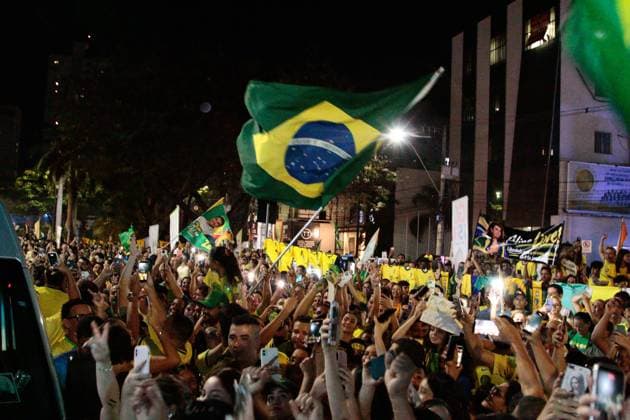 RECORD DATE NOT STATED Presidential candidate Flavio Bolsonaro visits the city of Montes Claros in the final stretch of the elections. Montes Claros (MG), 02 10 2026 - Elections Flavio Bolsonaro Montes Claros - Presidential candidate Flavio Bolsonaro, accompanied by Nikolas Ferreira (PL), Samuel Caires (PL), Marco Antonio Moreira da Costa (Novo), Domingos Savio (PL), Flavio Roscoe (PL), during a visit to the city of Montes Claros in the final stretch of the elections, this Friday, October 2, 2026.(Foto: Diego Tavares Thenews2 imago images) Presidential candidate Flavio Bolsonaro visits the city of Montes Claros in the final stretch of the elections. Copyright: xDiegoxTavaresx