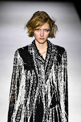 Yohji Yamamoto Women s Ready-to-Wear Spring Summer 2027 Collection Fashion Show during Paris Fashion Week, on October 2, 2026 Bestimage Yohji Yamamoto Fashion Show Women s Ready-to-Wear Spring Summer 2027 Collection during Paris Fashion Week, on October 2, 2026, in Paris, France Paris France Copyright: xAgencex xBestimagexAgencex xBestimagex