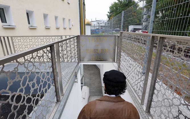 Open Mosque Day in Germany Open Mosque Day in Germany. A view of the mosque Bait ur Rehman Moschee in Nuremberg, Germany . October 03rd , 2026 Photo by Davide Elias Copyright: xDavidexEliasx
