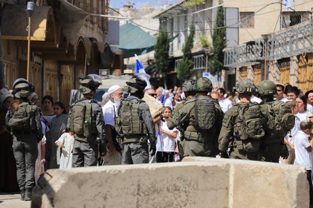 Israeli forces raid Hebron on Sukkot holiday HEBRON, WEST BANK, PALESTINE - OCTOBER 03: Israeli soldiers restrict the movement of Palestinians and take security measures as they raid the Old Town on the occasion of Sukkot feast in Hebron, West Bank, Palestine on October 03, 2026. Amer Shallodi Anadolu Hebron West Bank. Editorial use only. Please get in touch for any other usage. Copyright: x2026xAnadoluxAmerxShallodix