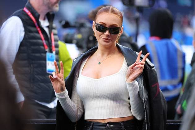 15th October 2023; Tottenham Hotspur Stadium, London, England; NFL, American Football Herren, USA UK Football, Baltimore Ravens versus Tennessee Titans; Elz The Witch poses for pictures ActionPlus12565169 ShaunxBrooks