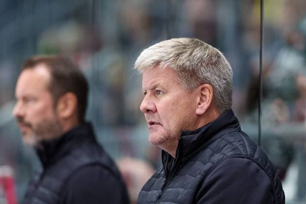 Head Coach Bill Peters Augsburger Panther , Augsburger Panther vs Graz99ers, Test match, Ice field hockey, Penny DEL, 31 08 2025 Augsburg Bayern Germany Copyright: xkolbert-press ChristianxKolbertx