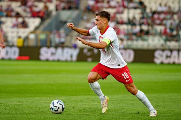 Tomasz Pienko seen during U21, U 21 2027 EURO Qualifying, EM, Europameisterschaft game between national teams of Poland and North Macedonia (Kazimierz Koper Ball Raw Images) Cracow Marshall Pilsudski Cracovia Stadium Poland Copyright: xMaciejxRogowskix kazimierz_koper_poland_macedonia_u21_2526-054