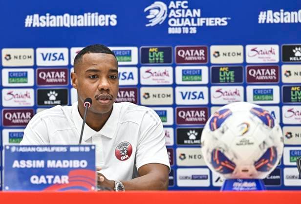 press conference, PK, Pressekonferenz TEAM QATAR-2026 FIFA World Cup, WM, Weltmeisterschaft, Fussball ASIAN QUALIFIER PLAYOFFS Qatar player Assim Madibo attends a press conference ahead of the FIFA World Cup 2026 AFC Asian qualifiers playoffs group A match between Qatar and United Arab Emirates at Jassim Bin Hamad Stadium in Doha, Qatar, on October 13, 2025. DOHA Qatar Copyright: xNOUSHADxTHEKKAYILx