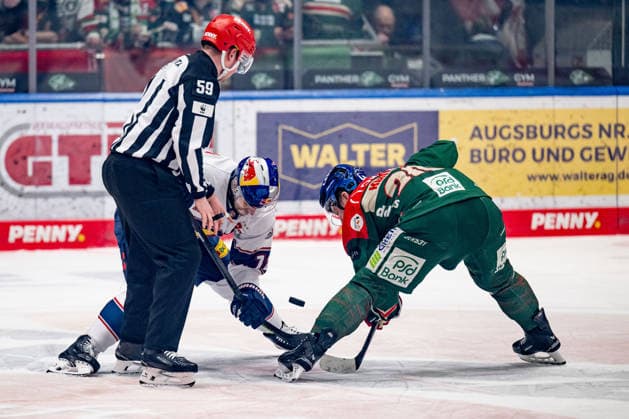 Linesperson Jonas Reinold executes a faceoff between Brady Ferguson EHC Red Bull Muenchen, 12 and Cody Kunyk Augsburger Panther, 20 GER, Augsburger Panther vs EHC Red Bull Muenchen, Ice Hockey, DEL, Matchday 46, Season 2025 2026, 27 02 2026 GER, Augsburger Panther vs EHC Red Bull Muenchen, Ice Hockey, DEL, Matchday 46, Season 2025 2026, 27 02 2026 Augsburg Copyright: xEibner-Pressefoto HeikexFeinerx EP_HFR