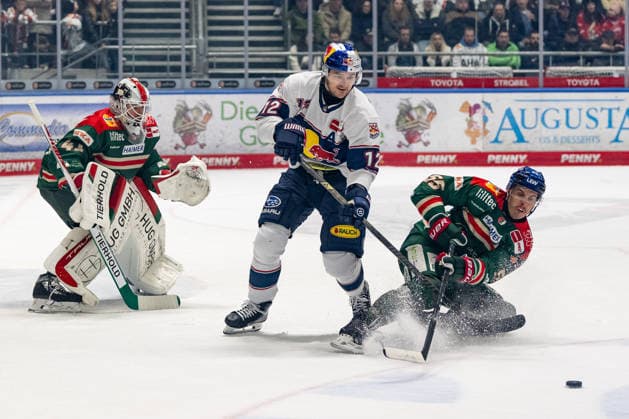 Fight for the puck duel between Brady Ferguson EHC Red Bull Muenchen, 12 and Ryan Button Augsburger Panther, 55 in front of the goal of Peyton Jones Goalkeeper, Augsburger Panther, 41 GER, Augsburger Panther vs EHC Red Bull Muenchen, Ice Hockey, DEL, 46 Matchday, Season 2025 2026, 27 02 2026 GER, Augsburger Panther vs EHC Red Bull Muenchen, Ice Hockey, DEL, 46 Matchday, Season 2025 2026, 27 02 2026 Augsburg Copyright: xEibner-Pressefoto FranzxFeinerx EP_HFR
