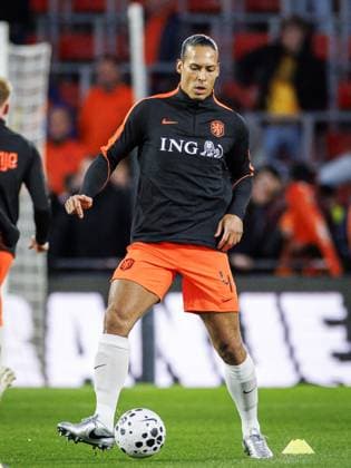 EINDHOVEN - Virgil van Dijk of the Netherlands ahead of the friendly international match, Länderspiel, Nationalmannschaft between the Netherlands and Ecuador at the Philips Stadium on March 31, 2026 in Eindhoven, the Netherlands. ROBIN VAN LONKHUIJSEN ANP International Friendly, Länderspiel, Nationalmannschaft 2025-2026 xVIxANPxSportx xxANPxIVx 554815943 originalFilename: 554815943