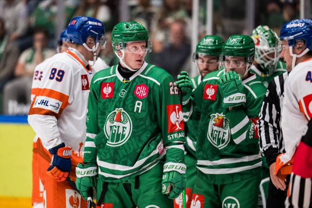 September 13, 2026: Fredrik Olofsson of Rögle during the CHL game between Rögle and Tappara on September 13, 2026 in Ängelholm. Photo by Niclas Jönsson, BILDBYRAN COP 273 NO0442. ice hockey, CHL, Champions Hockey League, Rögle, Tappara, Rögle BBENG, ice hockey, CHL, Champions Hockey League, Rögle, Tappara, Rögle BBENG Copyright: NICLASxJÖNSSON BB260913NO061