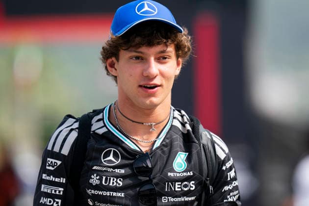 FORMULA 1 BAHRAIN GRAND PRIX IN MALAYSIA 2026 Kimi Antonelli (ITA) 12 Mercedes arriving for practice during the Formula 1 Gulf Air Bahrain Grand Prix in Malaysia 2026, Round 16 of the 2026 Formula 1 World Championship, WM, Weltmeisterschaft from 2nd - 4th October 2026 at Sepang International Circuit, Sepang, Malaysia. Credit: Robbie Hoad Every Second Media Editorial use only. All images are copyright Every Second Media Limited. No images may be reproduced without prior permission. Copyright: xIMAGO EveryxSecondxMediax ESM-2195-0187 RobbiexHoadx xEveryxSecondxMediax