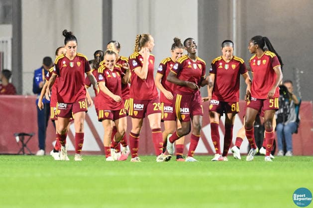 SOCCER - Women s Serie A - AS Roma vs. SS Lazio Women Photo by IPA ABACAPRESS.COM89267002 - The A.S. Roma team celebrates the 2-0 goal scored by Alice Corelli of A.S. Roma during the Serie A Women s league match between Roma and Lazio, an Italian Serie A Women s soccer match held in Rome, Italy, on October 3, 2026 Rome Italy Copyright: xIPAxSport ABACAx