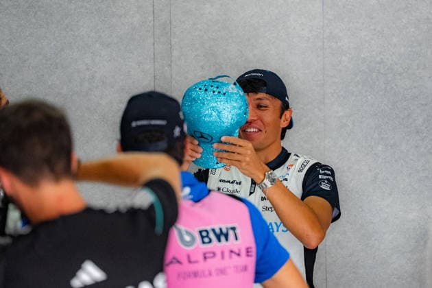 2026 Formula 1 Gulf Air Bahrain Grand Prix - Kuala Lumpur Alexander Albon 23 of Atlassian Williams F1 Team and George Russell 63 of Mercedes-AMG PETRONAS Formula One Team pose with a special cap on Sunday Race Day during the 2026 Formula 1 Gulf Air Bahrain Grand Prix in Malaysia at Sepang International Circuit in Kuala Lumpur, Malaysia on October 4, 2026. Photo by Antoine Lapeyre Reveries Agency ABACAPRESS.COM Kuala Lumpur Malaysia Copyright: xAntoinexLapeyre ReveriesxAgency ABACAx