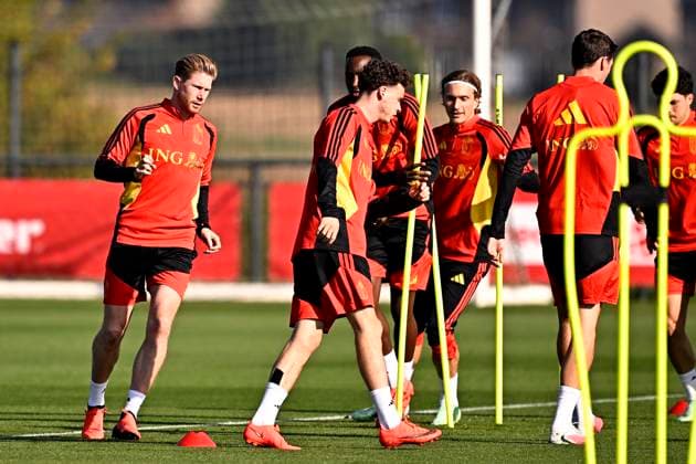 France v Belgium - UEFA Nations League 2026 Media Activities 04 10 2026 TUBIZE, BELGIUM - OCTOBER 04 : De Bruyne Kevin forward of Belgium and De Cuyper Maxim defender of Belgium pictured during a training session ahead of the UEFA Nations League tournament league phase matchday 4 group A1 match between France and Belgium on October 4, 2026 in Tubize, Belgium, 04 10 2026 Tubize Belgium Copyright: xTomasxSiskx
