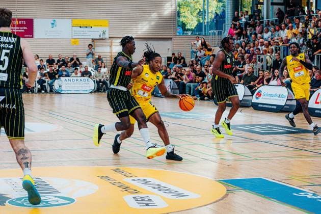 Joshua Bonga, Medikamente per Klick Bayreuth, 00 CJ Hines, Kreisbau Kirchheim Knights, 02 bay05 Tyrel Morgan, Kreisbau Kirchheim Knights, 11 GER, Kreisbau Kirchheim Knights vs. Medikamente per Klick Bayreuth, Barmer 2 Basketball Bundesliga, Matchday 3, 2026–2027 Season, October 4, 2026 GER, Kreisbau Kirchheim Knights vs. Medikamente per Klick Bayreuth, Barmer 2 Basketball Bundesliga, Matchday 3, 2026–2027 Season, October 4, 2026, Kirchheim u Teck Copyright: xEibner-Pressefoto NinaxSanderx EP_NSR