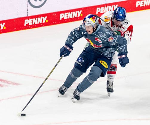 Battle for the Puck: Face-off between Elis Hede of EHC Red Bull Munich, No. 10, and Philipp Krauss of the Augsburger Panther, No. 20 (GER), EHC Red Bull Munich vs. Augsburger Panther, DEL, 2026–2027 season, Matchday 6, October 4, 2026 Photo: HMB Media, Franz Feiner Copyright: HMBxMedia FranzxFeiner