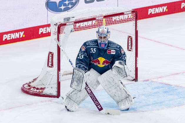 Mathias Niederberger, Goaltender, EHC Red Bull Munich, 35, GER, EHC Red Bull Munich vs. Augsburger Panther, DEL, 2026–2027 Season, Matchday 6, October 4, 2026. Photo: HMB Media, Franz Feiner Copyright: HMBxMedia FranzxFeiner