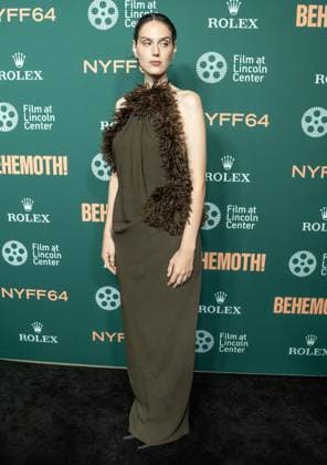 October 2, 2026, Bronx, New York, USA: Eva Victor wearing dress by Loewe attends screening of Behemoth at annual NYFF64 at Alice Tully Hall at Lincoln Center in New York, NY on October 2, 2026. Bronx USA - ZUMAr339 20261002_znp_r339_053 Copyright: xLevxRadinx