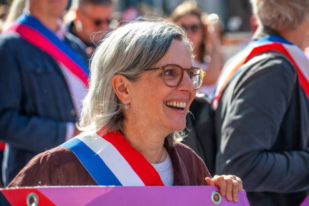 Politics At Paris Pride March - France Sandrine Rousseau attends the Pride Parade to defend the rights of LGBTQ+ individuals, marching from Place d Italie to Bastille in Paris, France on October 3, 2026. Photo by Denis Prezat ABACAPRESS.COM Paris France Copyright: xPrezatxDenis ABACAx