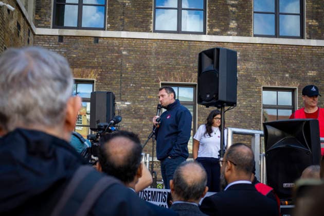 Battle of Cable Street 90th Anniversary March East London, October 4, 2026 A march was held in East London to mark the 90th anniversary of the Battle of Cable Street. Demonstrators gathered to commemorate the historic 1936 anti-fascist mobilisation, when local residents, members of the Jewish community, dockers and anti-fascist groups opposed a planned march by the British Union of Fascists through the East End. The anniversary march brought together campaigners, community groups and supporters to remember the events of Cable Street and their place in London™s history., Credit:Zak Irfan Avalon Copyright: xZakxIrfanx xAvalonx 1140602855