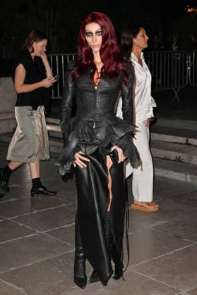 PFW Jean Paul Gaultier Outside Arrivals Guest arriving at Jean Paul Gaultier show during Paris Fashion Week, in Paris, France on 4 October 2026. Photo by Julien Reynaud APS-Medias ABACAPRESS.COM Paris France Copyright: xReynaudxJulien APS-Medias ABACAx