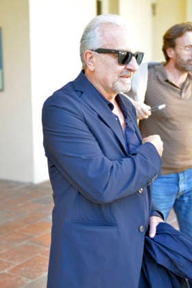 IPA89303240 - Lucca, October 4, 2026 Today is the last day of the Lucca Film Festival, which, as always, is full of surprises. Giovanni Veronesi, screenwriter and director of many films, arrives at the San Micheletto complex. In the photo: Giovanni Veronesi arrives at the San Micheletto complex. Copyright: xRobertoCappelloxfotografox xRobertoCappelloxfotografox IPA89303240