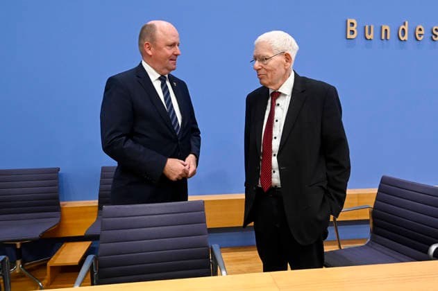 ABB BPK Dr. Josef Schuster, President of the Central Council of Jews in Germany; Uwe Becker, Representative of the Hessian State Government for Jewish Life Topic: Presentation—Firmly Against Antisemitism Expert Opinion on the Draft Bill Criminalizing the Denial of Israel’s Right to Exist at the BPK Federal Press Conference in Berlin on October 1, 2026, Berlin, Germany