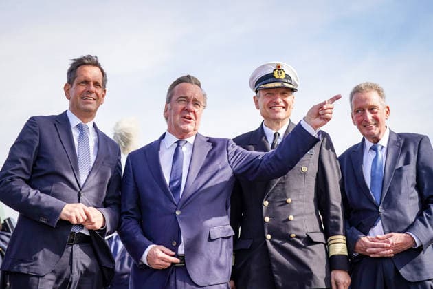 Germany, Emden: Lower Saxony’s Minister-President Olaf Lies, Federal Minister of Defense Boris Pistorius, Vice Admiral Wilhelm Tobias Abry, Inspector General of the Navy, and Emden’s First Deputy Mayor Horst Jahnke (from left) at the press conference announcing the decision to locate the new naval base in Emden. G Copyright: xJOERANxSTEINSIEKx