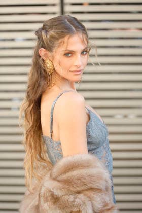 Guest at the Zimmermann Women’s Ready-to-Wear Spring Summer 2027 Collection fashion show during Paris Fashion Week on October 5, 2026. Christophe Aubert, Bestimage. Celebrities at the Zimmermann Women’s Ready-to-Wear Spring Summer 2027 Collection fashion show during Paris Fashion Week, October 5, 2026, Paris, France Copyright: xChristophexAubertx xBestimagexChristophexAubertx xBestimagex