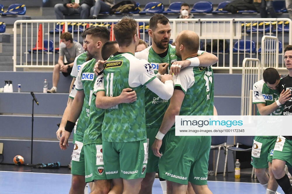 Final cheer emotion joy of the team of Berlin 07 03 2021 Handball, 1 Bundesliga, TUSEM Essen vs Fuechse Berlin, Arena am Hallo, Essen,