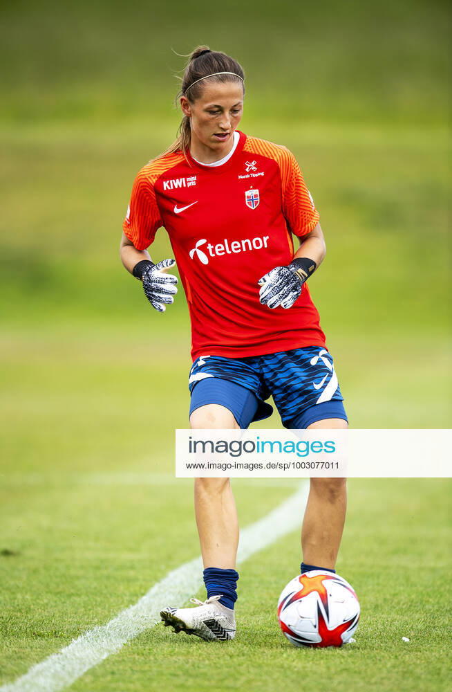 Goalkeeper Cecilie Haustaker Fiskerstrand of the Norwegian womens national football team during a training session on June 9, 2021 in Borgholm Photo Suvad Mrkonjic BILDBYRAN COP 170 SM0077 fotboll football soccer fotball träning practice training norge norway dam bbeng,