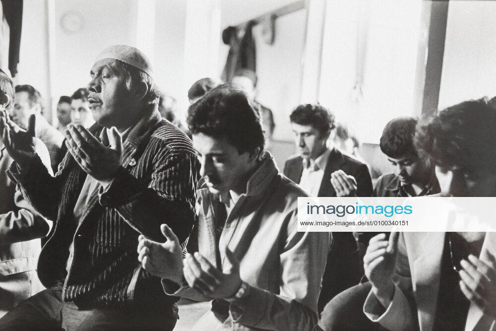 Friday prayer Turkish men pray during Friday prayer in a mosque in Essen Essen Germany