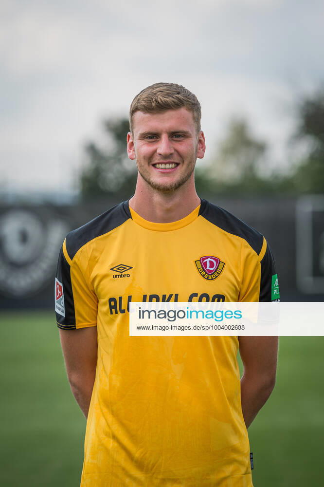 Christoph Daferner SG Dynamo Dresden 2 BL, portrait date 2021 2022