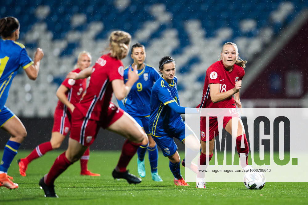 Frida Maanum of Norway during the FIFA Womens World Cup Qualifier football match between Kosovo and Norway on September 21, 2021 in Pristina Photo Vegard Wivestad Grott BILDBYRAN code VG VG0172 bbeng football soccer football football fifa world cup qualifiers norway norway kosovo,