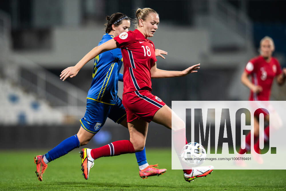 Frida Maanum of Norway during the FIFA Womens World Cup Qualifier football match between Kosovo and Norway on September 21, 2021 in Pristina Photo Vegard Wivestad Grott BILDBYRAN code VG VG0172 bbeng football soccer football football fifa world cup qualifiers norway norway kosovo,