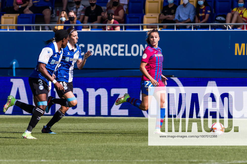 Lieke Martens of FC Barcelona, Barca Femeni in action during the Liga Iberdrola match between FC Barcelona Femeni and Deportivo Alaves Femenino at Johan Cruyff Stadium on October 02, 2021 in Sant Joan Despi, Barcelona, Spain. Sant Joan Despi Spain - ZUMAa181 20211002_zaa_a181_005