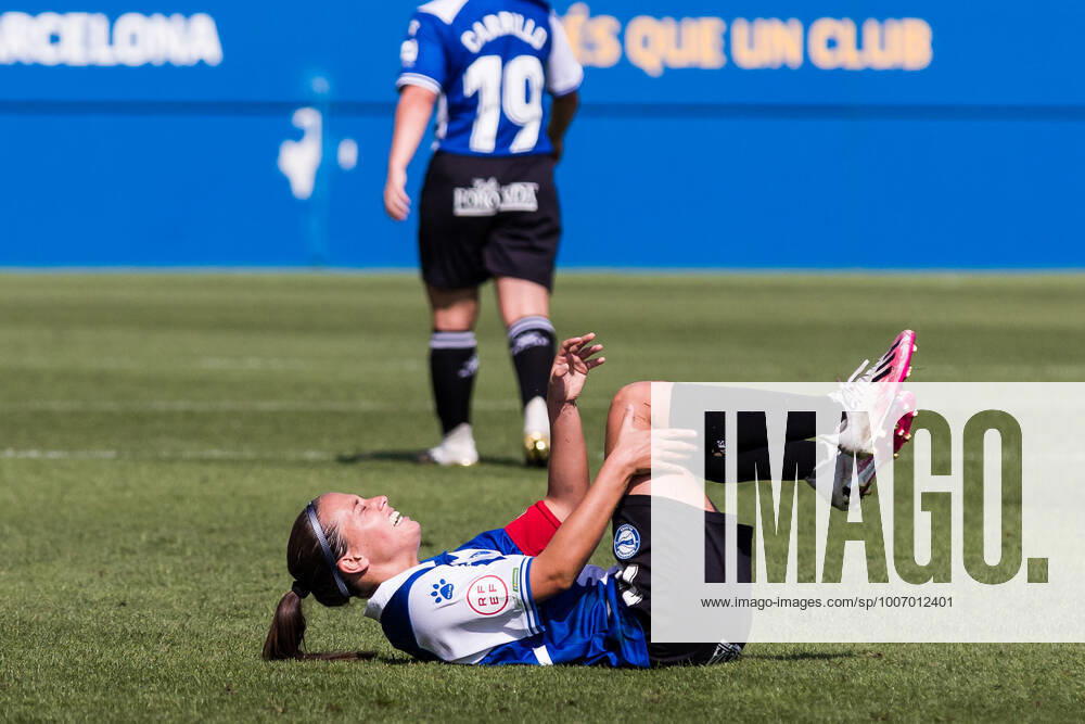 Alba Aznar of Deportivo Alaves Femenino gestures during the Liga Iberdrola match between FC Barcelona, Barca Femeni and Deportivo Alaves Femenino at Johan Cruyff Stadium on October 02, 2021 in Sant Joan Despi, Barcelona, Spain. Sant Joan Despi Spain - ZUMAa181 20211002_zaa_a181_012