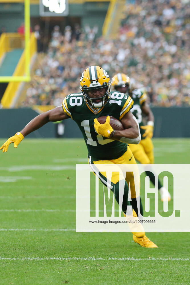 GREEN BAY, WI - OCTOBER 03: Green Bay Packers wide receiver Randall Cobb (18) scores a touchdown during a game between the Green Bay Packers and the Pittsburgh Steelers at Lambeau Field on October 3, 2021 in Green Bay, WI. (Photo by Larry Radloff Icon Sportswire) NFL, American Football Herren, USA OCT 03 Steelers at Packers Icon2110030341