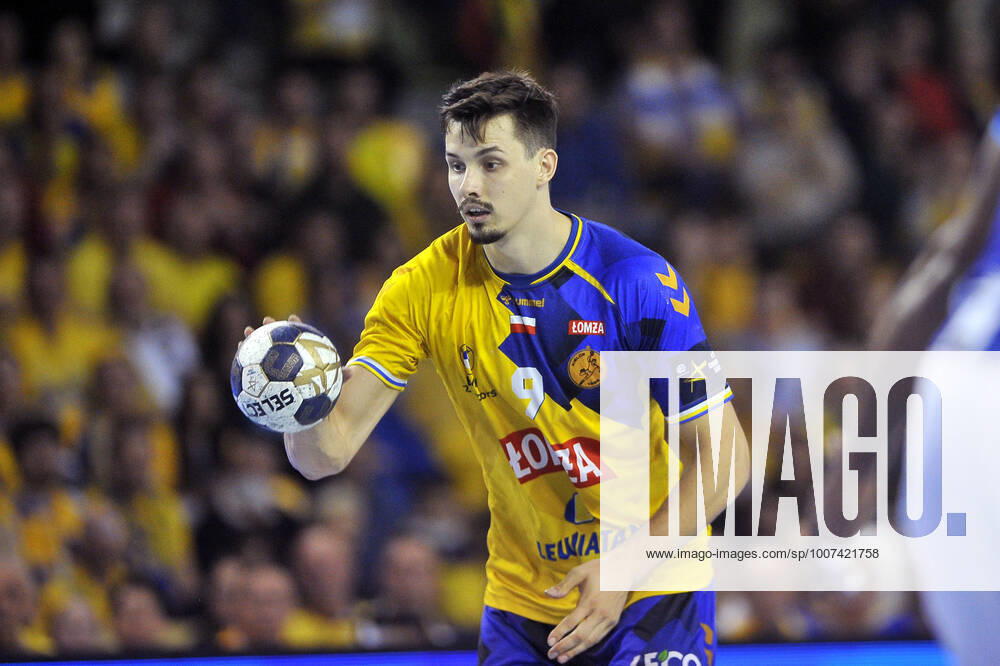 2021.10.20 Kielce Pilka reczna, Liga Mistrzow EHF, sezon 2021 2022 Lomza VIVE Kielce - FC Porto N z Szymon Sicko Foto Krzysztof Porebski PressFocus 2021.10.20 Kielce Handball, EHF Champions League, 2021 22 season Lomza VIVE Kielce - FC Porto Szymon Sicko Credit: Krzysztof Porebski PressFocus NEWSPIX.PL --- Newspix.pl 20211020PF_KP045