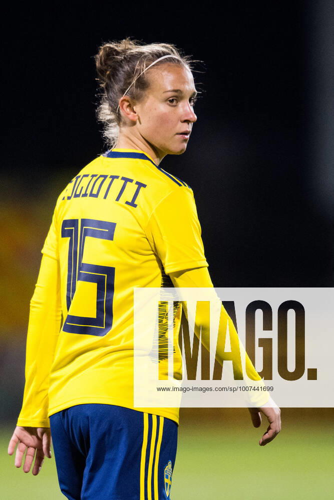 Julia Zigiotti Olme of Sweden during the FIFA Women s World Cup Qualifying football match between Ireland and Sweden on October 21, 2021 in Dublin Photo Ludvig Thunman BILDBYRAN kod LT LT0211 fotboll football soccer fotball vm kval kval fifa women s world cup qualifier qualifier ireland sverige sweden dam bbeng,