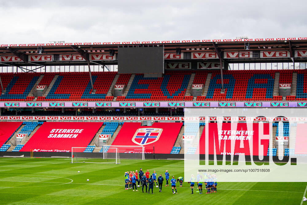 Players and staff of the Norwegian women s national football team during a training session on October 24, 2021 at Ullevaal stadion in Oslo Photo Vegard Wivestad Grott BILDBYRAN kod VG VG0189 bbeng fotboll football soccer fotball vm kval kval fifa women s world cup qualifier qualifier träning practice training training norway norway dam arena,